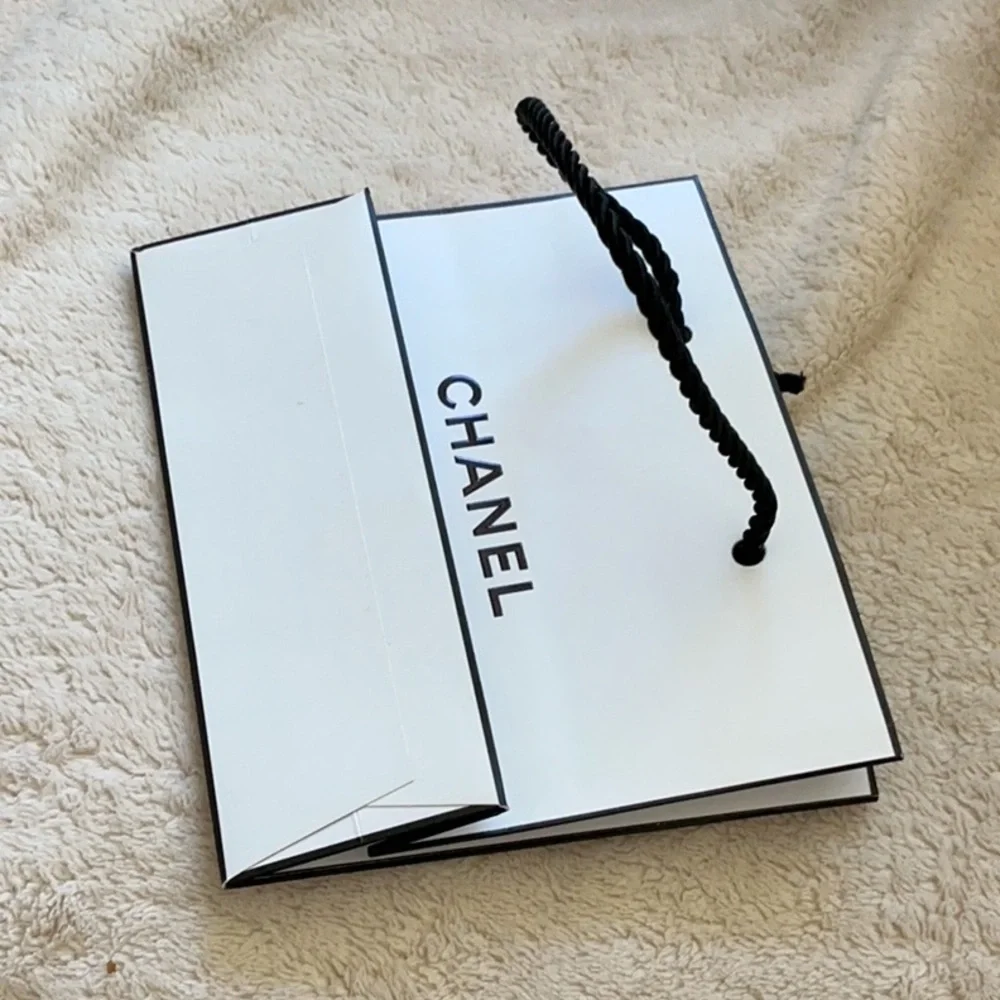 -  New Chanel small shopping paper bag 11,5x9,75x4,80”
